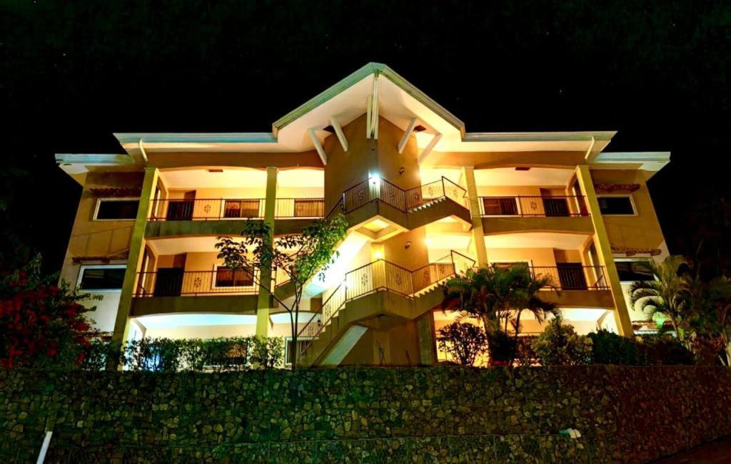 Vista Condor Lodge Пуерто-Вьєхо Екстер'єр фото